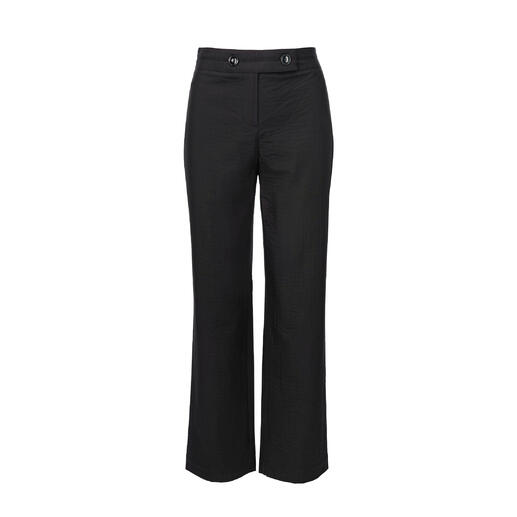 Pantalon d'été noir, vue avant.