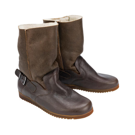 Bottes de motard souples couleur marron avec fermeture à boucles latérale et doublure douce.