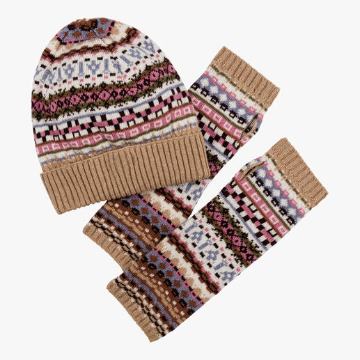 Bonnets ou Manchettes en jacquard IVKO Tricot jacquard à 7 couleurs. Mélange de laine délicat avec du cachemire. Étonnamment facile à combiner.