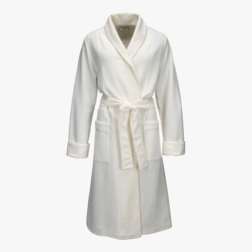 Robe de chambre matelassée Pluto Noble, stylé et un vrai plaisir à porter : la robe de chambre en tissu matelassé fin.