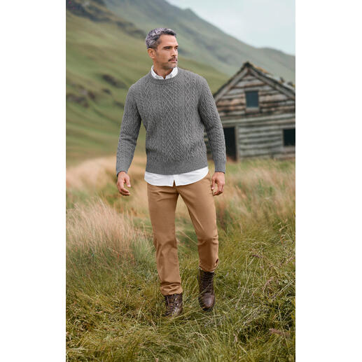 Pull Aran Duneen Ireland Le tricot irlandais actualisé : le bébé alpaga rend le pull Aran robuste et très doux.