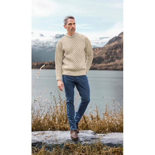 Pull Aran en mérinos Plus douce que jamais : la laine mérinos noble rend le pull Aran classique douillet.