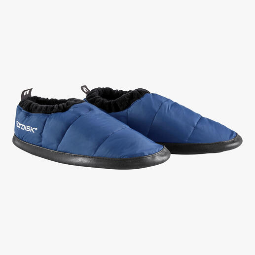 Deux chaussures en duvet Nordisk bleues, côte à côte sur fond blanc.