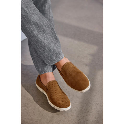 Cognac Mocassins en cuir bronze, vue latérale