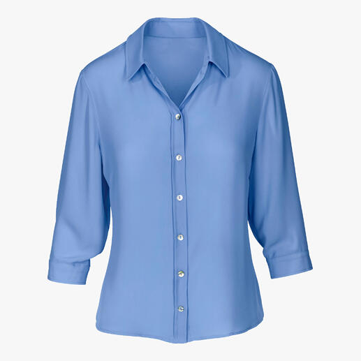Blouse Janice & Jo bleue pour toute l'année en vue complète.