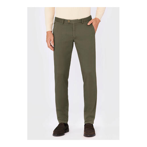Olive Chino Hiltl premium en olive, debout