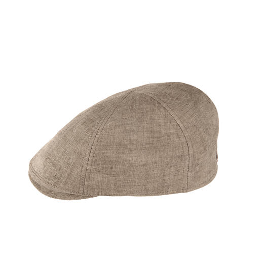 Casquette en lin de couleur claire vue de côté.
