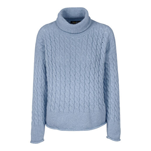 Pull en alpagas bébé bleu clair avec col montant.