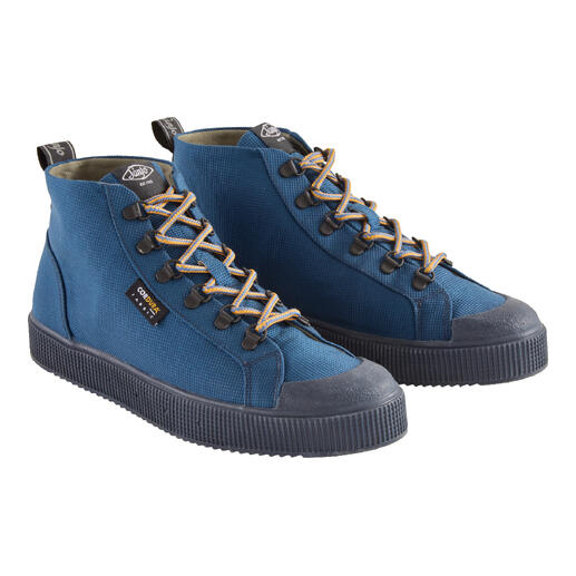 Sneakers en Cordura navy en paire sur fond blanc