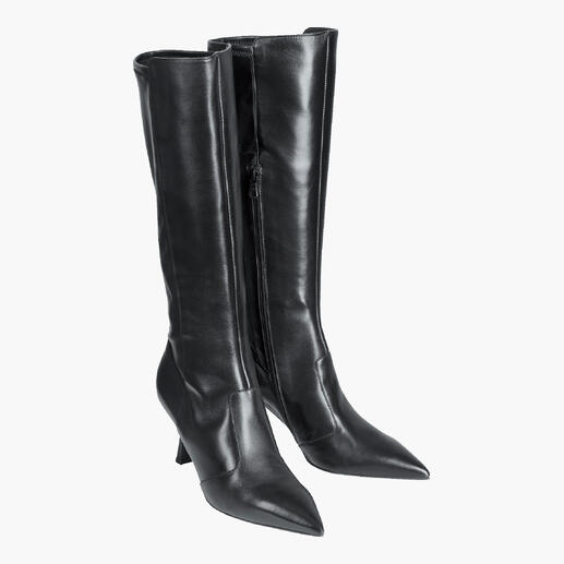 Bottes en cuir stretch noires avec tige haute et talon pointu.