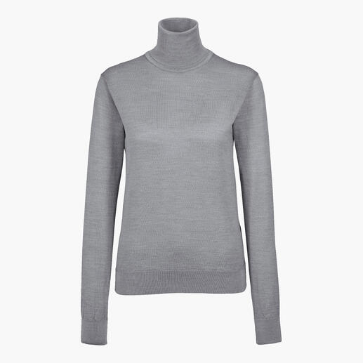 Pull à col roulé gris en matériau fin avec des manches longues.