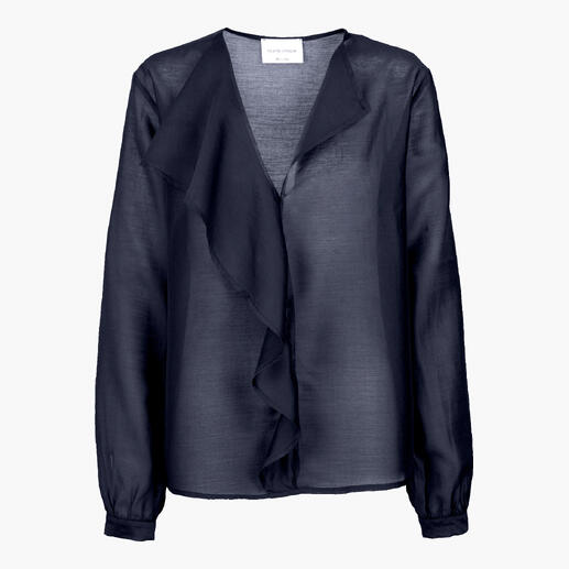 Chemisier en Musselin de lyocell bleu foncé avec une coupe décontractée et un col drapé sur un fond blanc.