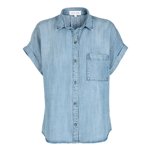 Chemise en denim doux à manches courtes de Bella Dahl en denim clair, taille 34.