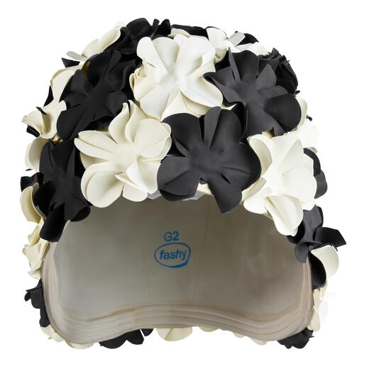 Bonnet de bain fleuri en noir et blanc, vue détaillée des fleurs.