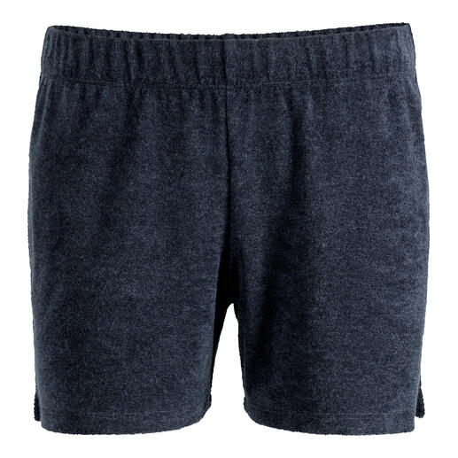 Shorts en éponge bleu foncé avec une taille élastique et des fentes latérales sur un fond blanc.