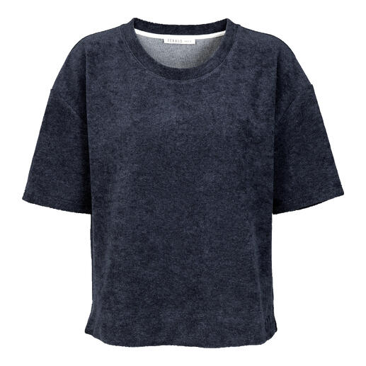 T-shirt en éponge bleu foncé avec coupe courte et large.
