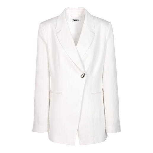 Vue de face d'un blazer en lin-lyocell blanc sur un fond blanc.