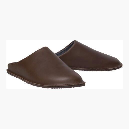 Mocassins en cuir marron taille 41, design simple.