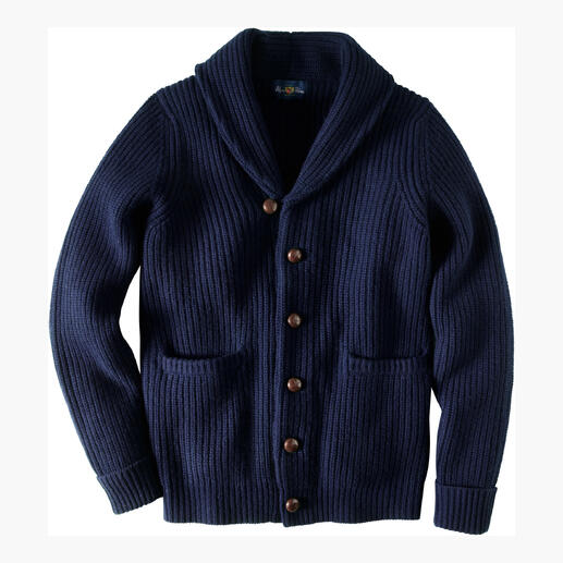 Cardigan à col châle AP en marine avec une texture en tissu épaisse.