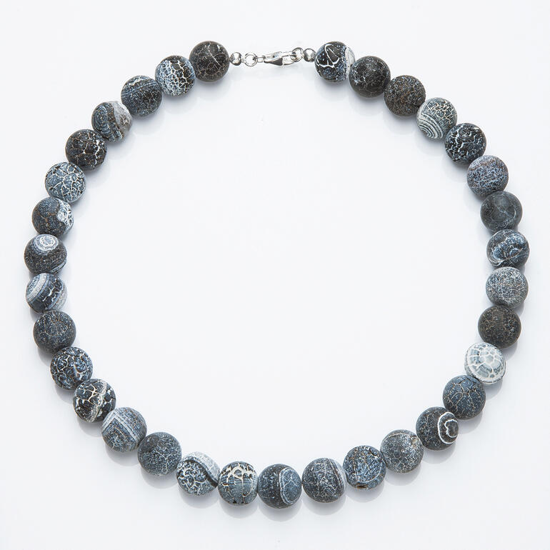 Collier en agate avec billes à motifs