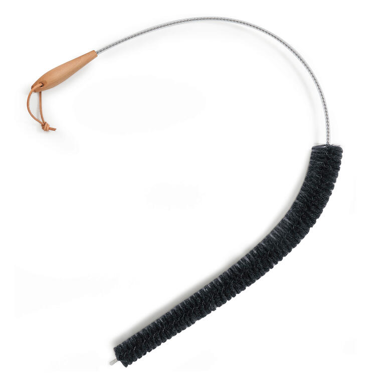 Brosse de radiateur avec une structure de poils flexible pour les endroits difficiles d'accès.