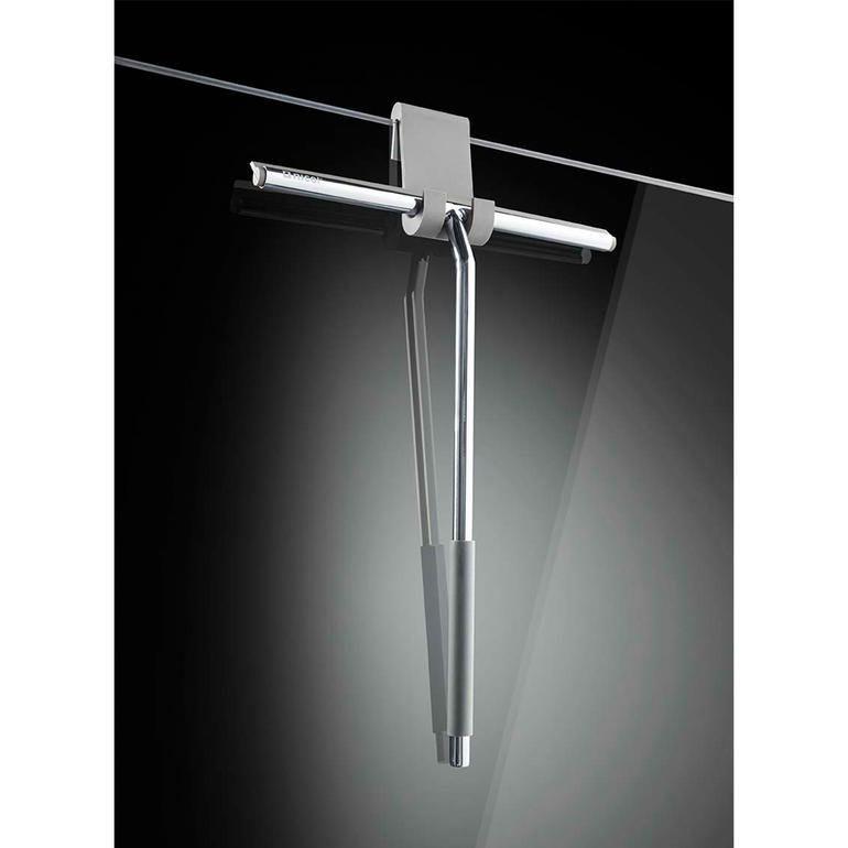 Racloir XL suspendu à une paroi de douche.