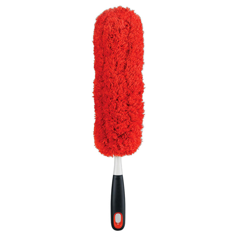 Duster télescopique seul sur fond blanc.