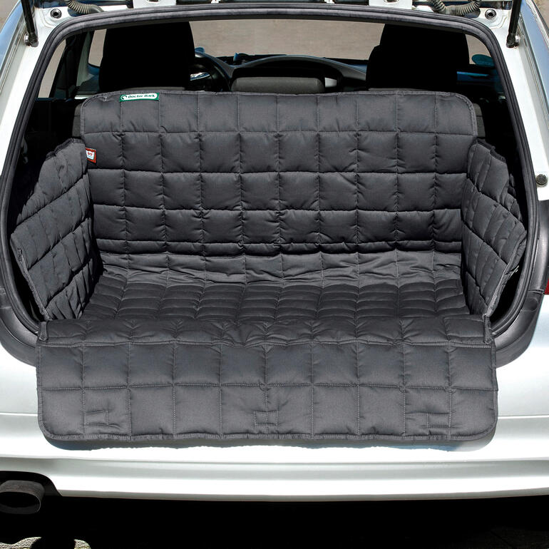 Au choix, en tant que couverture de coffre avec protection intégrée pour pare-choc. Couverture pour chien de voiture pour le coffre, fond noir