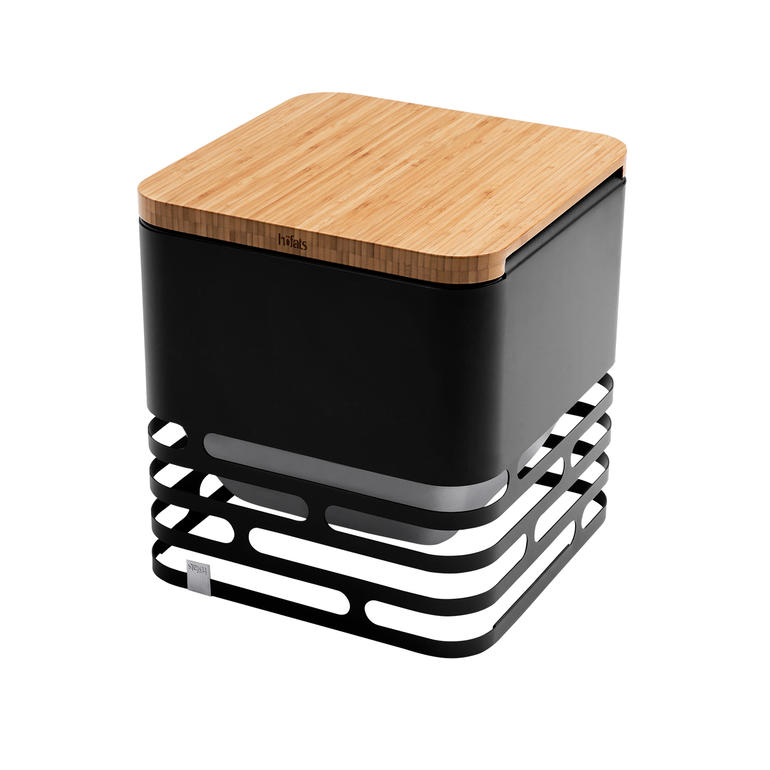 La planchette en bambou disponible en commande séparée vous permet de transformer le cube en siège ou en table d’appoint. Brasero avec couvercle en bois et structure de design moderne.