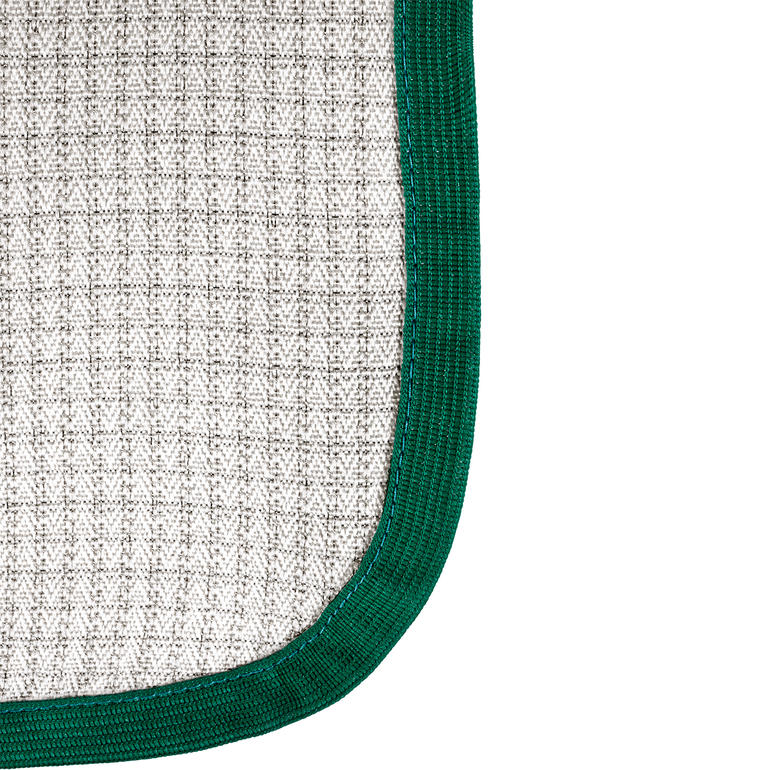 La fibre de protection BD 1 réticulée incluse dans la trame bloque jusqu’à 99 % des rayonnements*. Couverture pliante avec tissu texturé et bord vert, sur fond blanc.