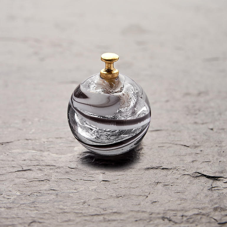 « Strada » (noir/blanc) Perle interchangeable en verre de Murano en noir et blanc.