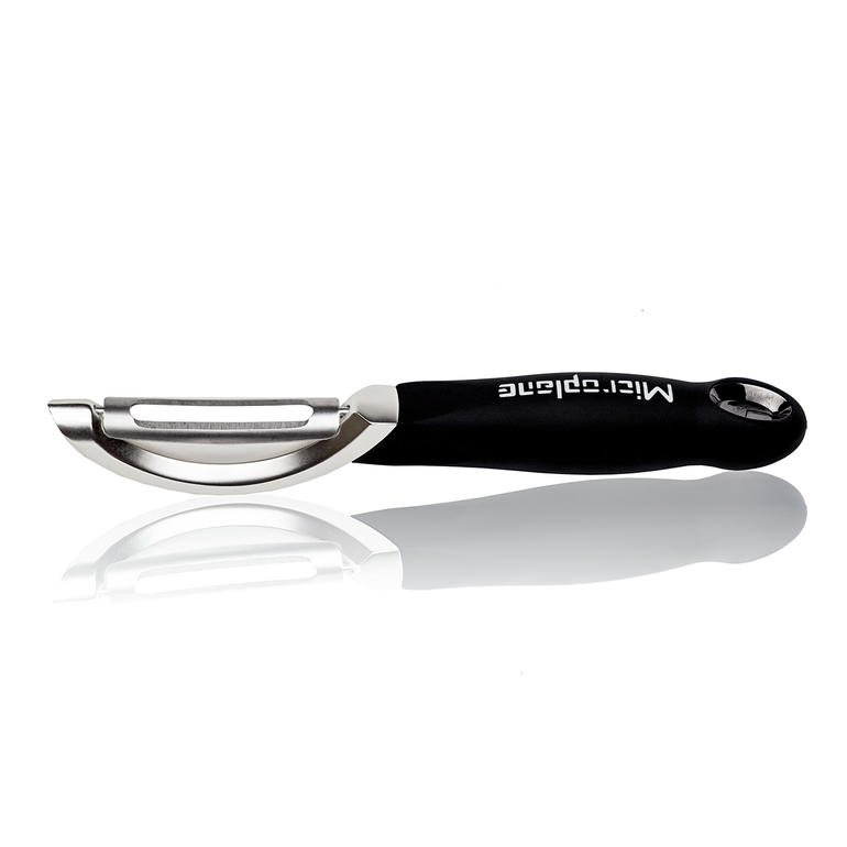 Éplucheur professionnel Microplane® Éplucheur professionnel Microplane® sur fond blanc.