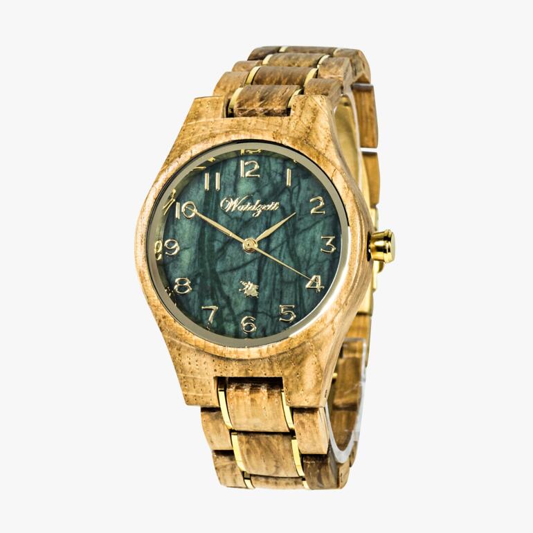Montre femme Barrique avec cadran vert et bracelet en bois.