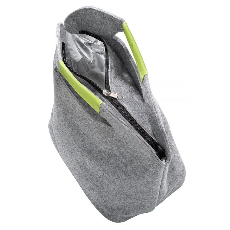 Vous ouvrez facilement le sac à lʼaide de la fermeture à glissière et le remplissez confortablement par le haut. Intérieur d'un sac isotherme en feutre avec un film brillant.