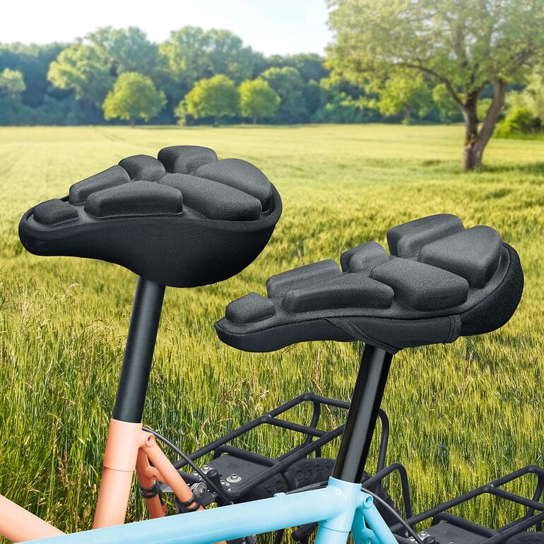 Selle SoftAirSeat Bike avec design ergonomique sur des vélos.