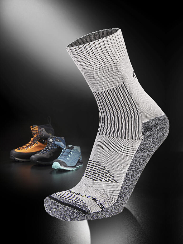 Chaussette antibulles sur fond gris.