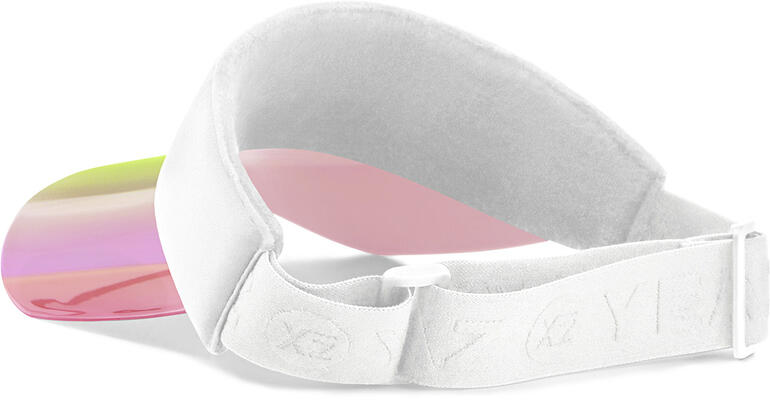 La face intérieure douce en tissu éponge absorbe la transpiration et prévient les points de pression. Visière de soleil avec une visière colorée sur fond blanc.