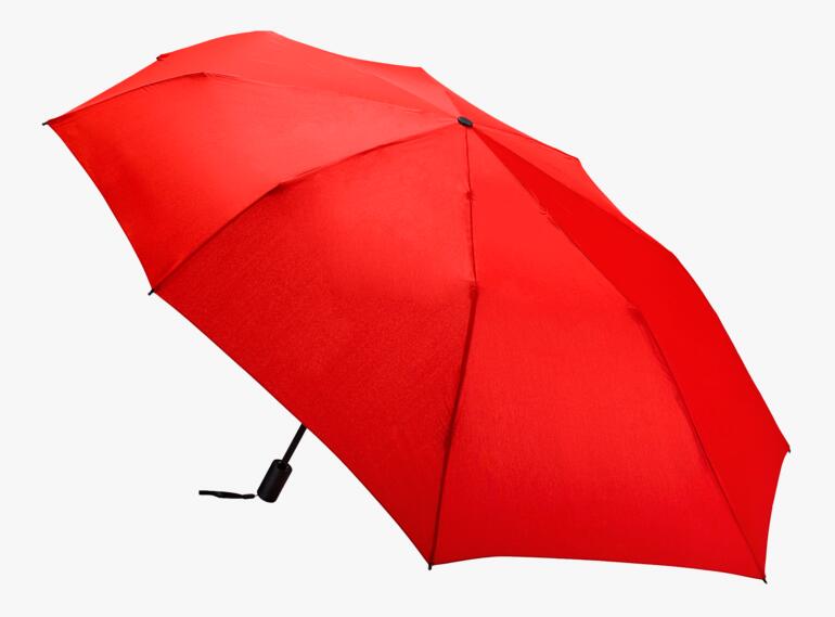 Parapluie de poche rouge avec extension de toit, ouvert et visible à l'extérieur.
