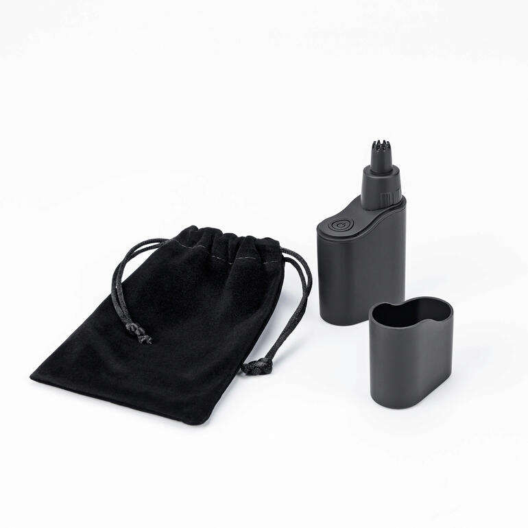 Tondeuse à cheveux pour nez/oreilles 2-en-1 avec accessoires et un sac noir.