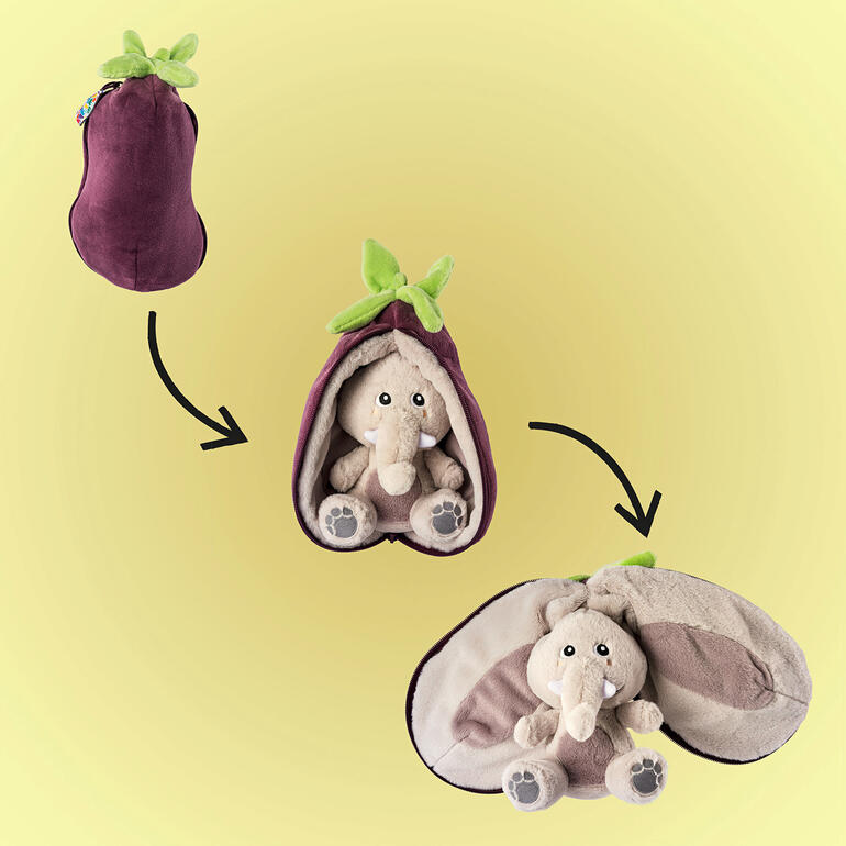 Jouet en peluche à retourner, aubergine se transforme en éléphant.
