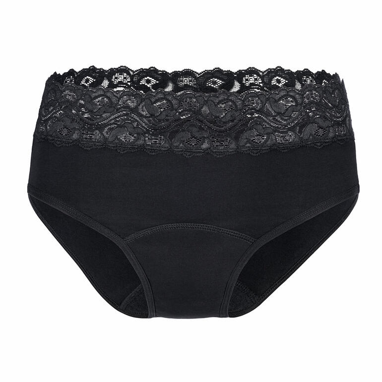 Slip noir avec une taille en dentelle sur fond blanc
