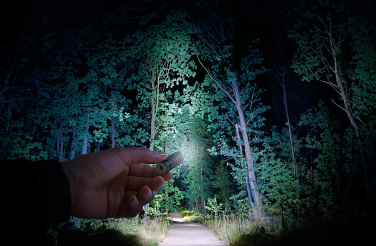 Mini Lampe De Poche LED Portable - Rechargeable Par USB Avec Alerte Lumineuse Lampe De Poche Polyvalente Pour Marche Recherche 96517568