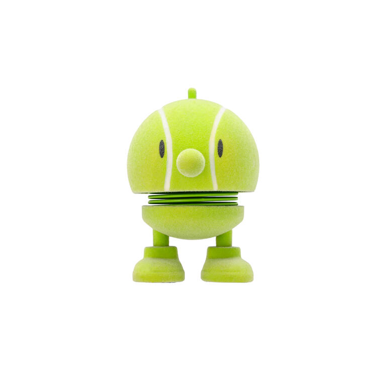 Figurine Hoptimist verte en forme de balle de tennis sur fond blanc.