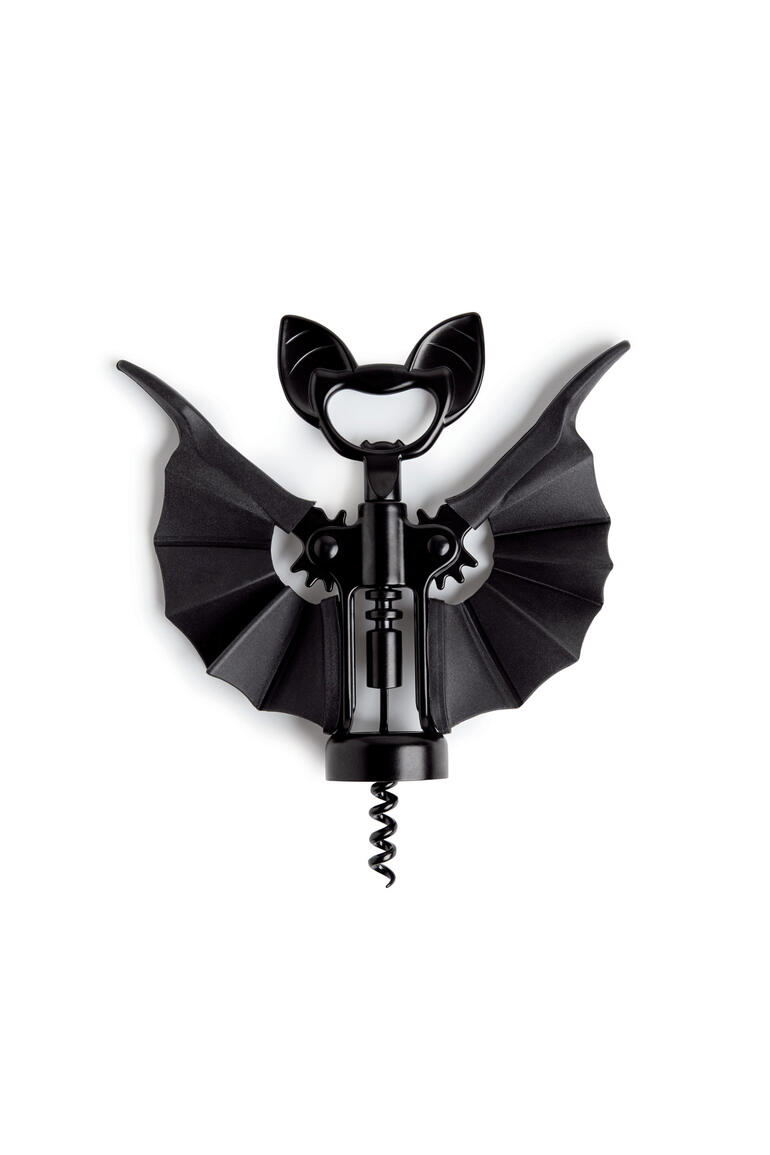 Gros plan du tire-bouchon chauve-souris sans bouteille.