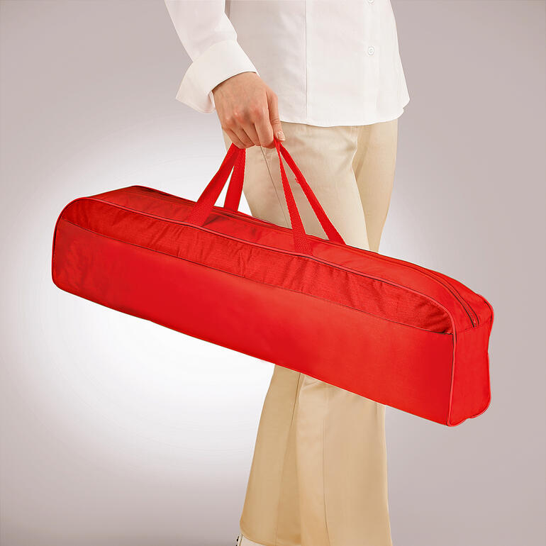 Le sac de transport livré de 66 cm vous permet de transporter votre moustiquaire très facilement. Structure de transport rouge pour un moustiquaire mobile.