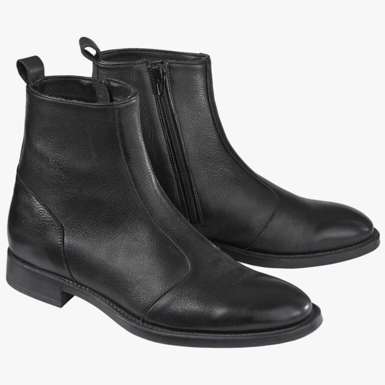 Deux bottines Dandy noires en cuir côte à côte, de face