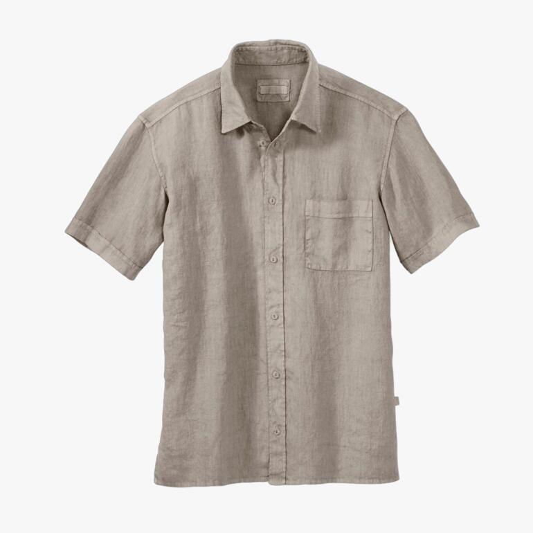 Chemise vintage en lin couleur sable avec poche plaquée courte.