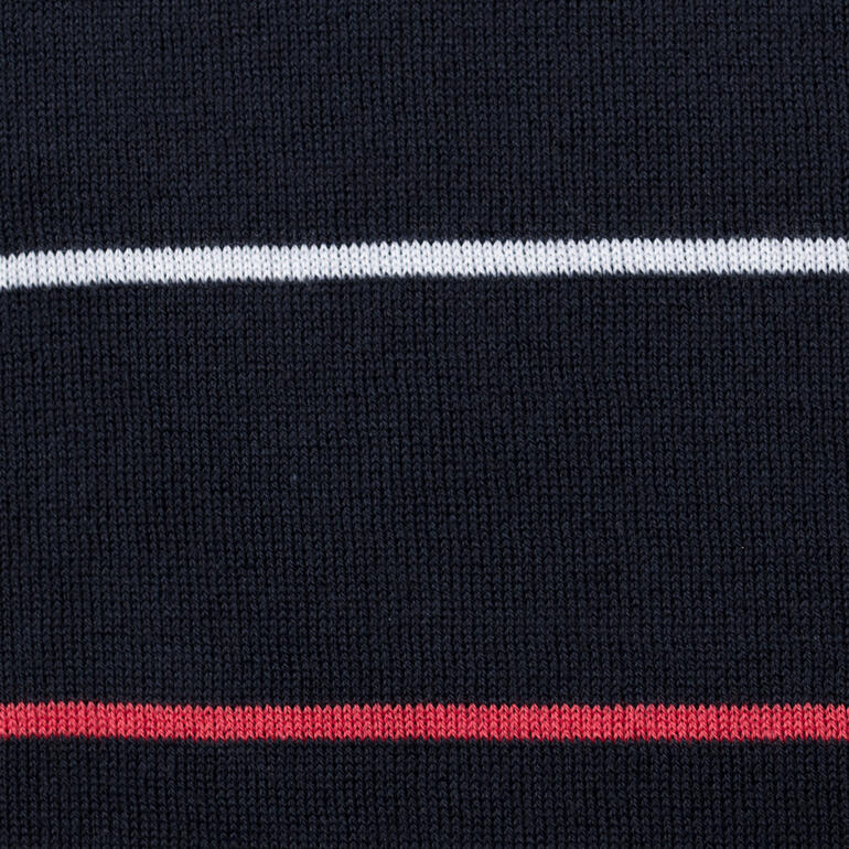 Gros plan du tissu à rayures en marine/rouge/blanc.