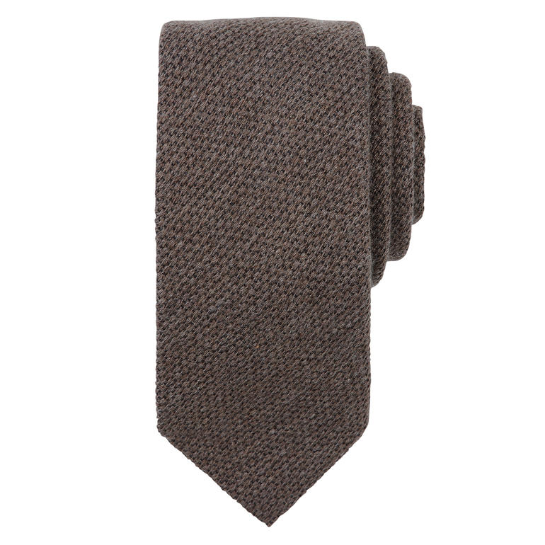 Beige Cravate en cachemire et soie beige sur fond clair.