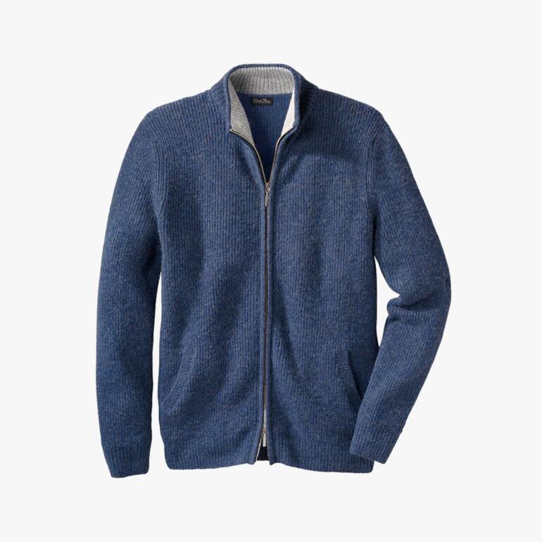 Cardigan en alpaga bébé bleu avec fermeture éclair et poches.